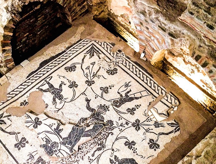 vatican-attractions-vatican-necropolis